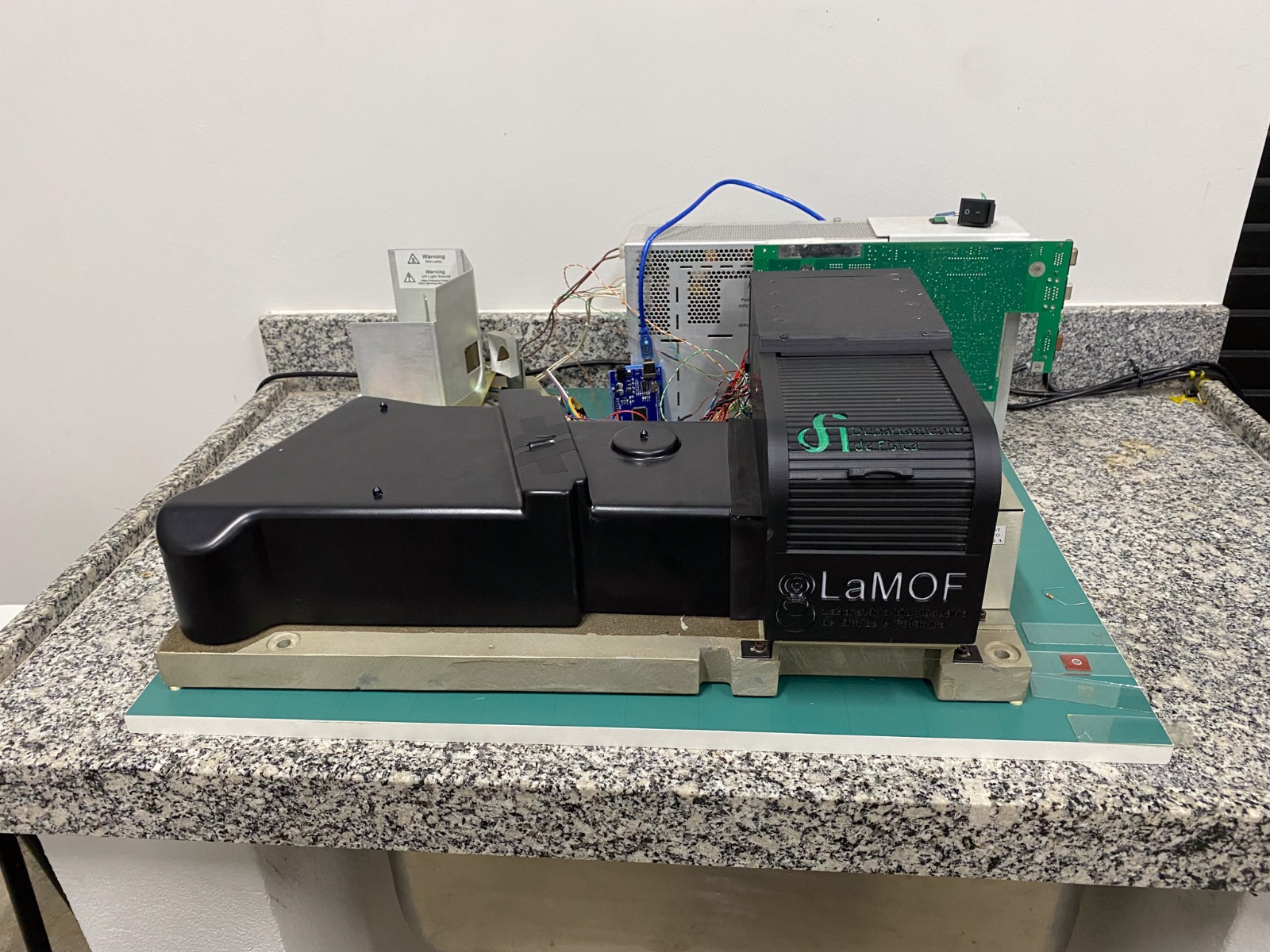 Equipamento em processo de descarte é transformado em ferramenta de ensino na UFLA, com tecnologia acessível